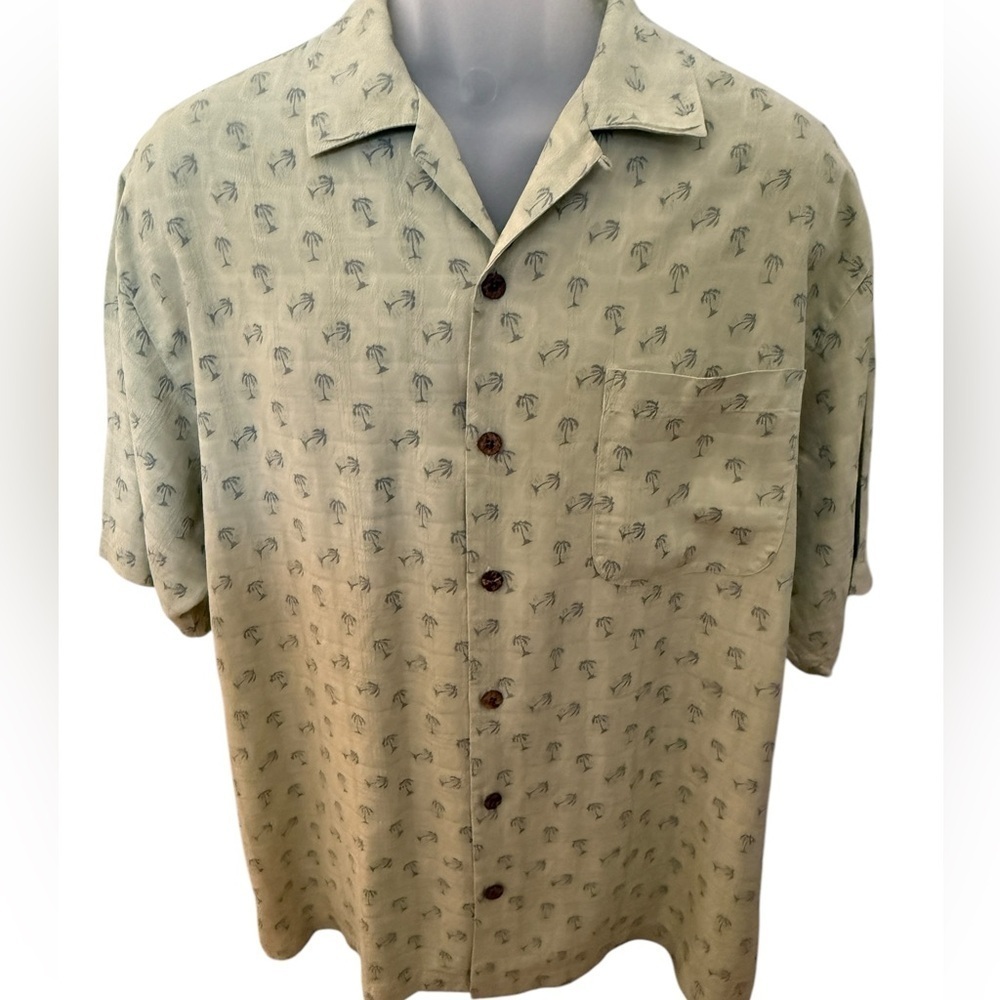 TOMMY BAHAMA Aloha Hawaiian Palm Trees Shirt Men M Medium